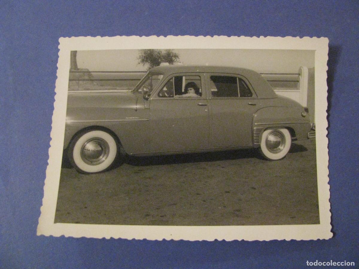 Fotografia antiga: FOTOGRAFIA. COCHE PLYMOUTH SPECIAL DELUXE. 12X8,5 CM.