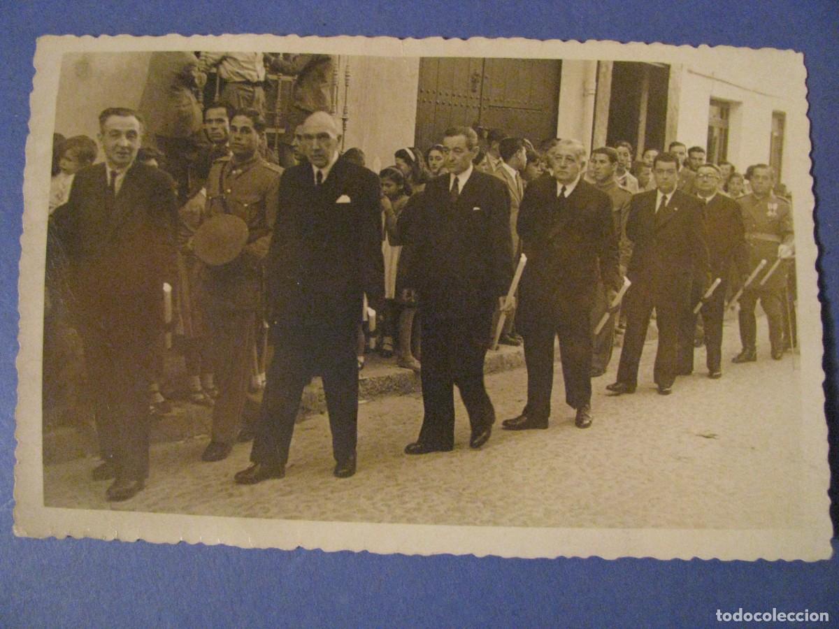 Fotograf&iacute;a antigua: FOTO SIN LOCALIZAR EL LUGAR. PROCESI&Oacute;N. 13,5X8,5 CM.