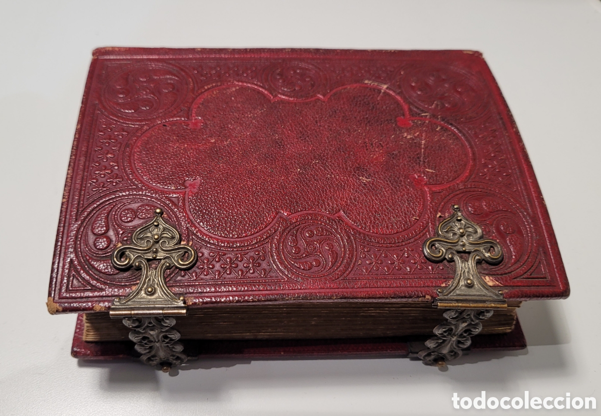 Fotografia antiga: Magn&iacute;fico album del siglo IXX con fotograf&iacute;as (cartas de visita)