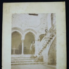 Fotografía antigua: SANTA COLOMA DE GRAMANET - TORRE PALLARESA CON PERSONAJES, 1900'S.. Lote 402765899