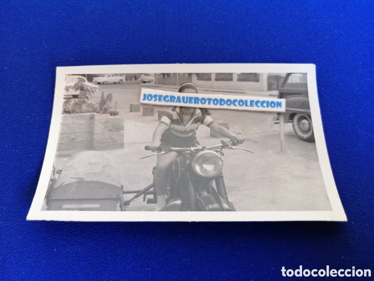 Fotografia antica: MOTORISTA NI&Ntilde;A POSANDO FOTOGRAF&Iacute;A ANTIGUA
