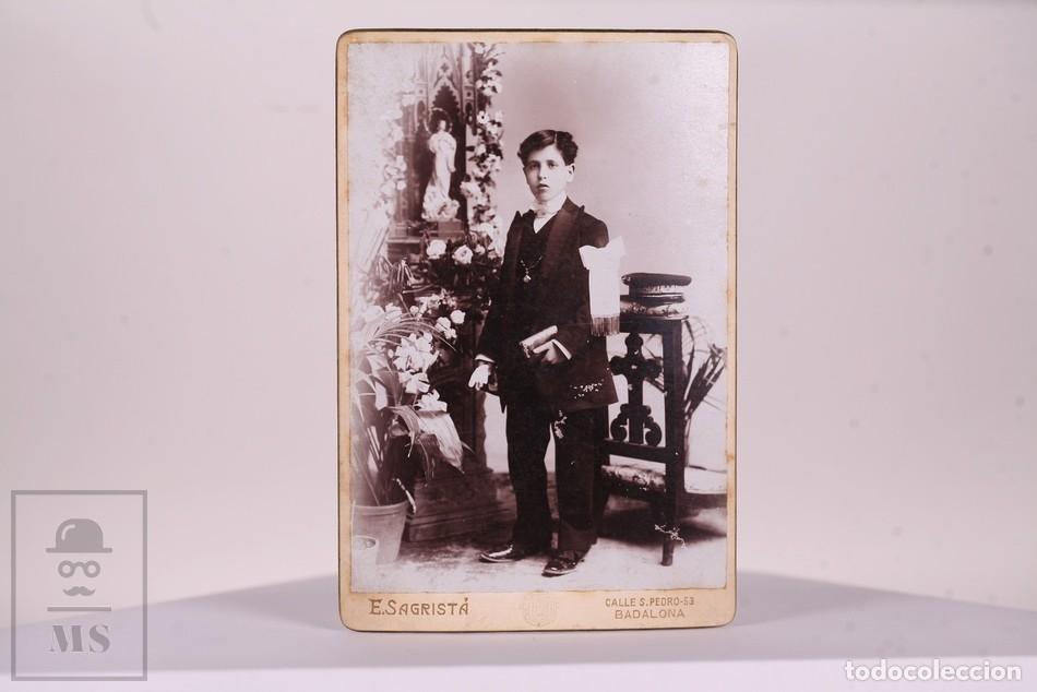 Fotograf&iacute;a antigua: Antigua Fotograf&iacute;a/ Postal de Estudio - Ni&ntilde;o Posando/ Primera Comuni&oacute;n - Alto Styling - E Sagrist&aacute;