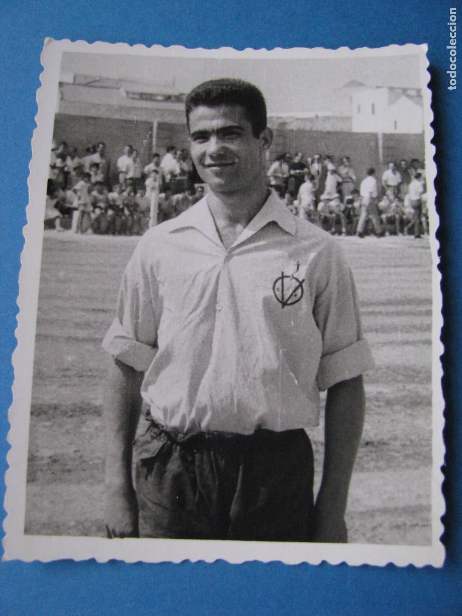 Antique Photography: FOTO DE UN JUGADOR DE F&Uacute;TBOL? 8,5X7 CM.