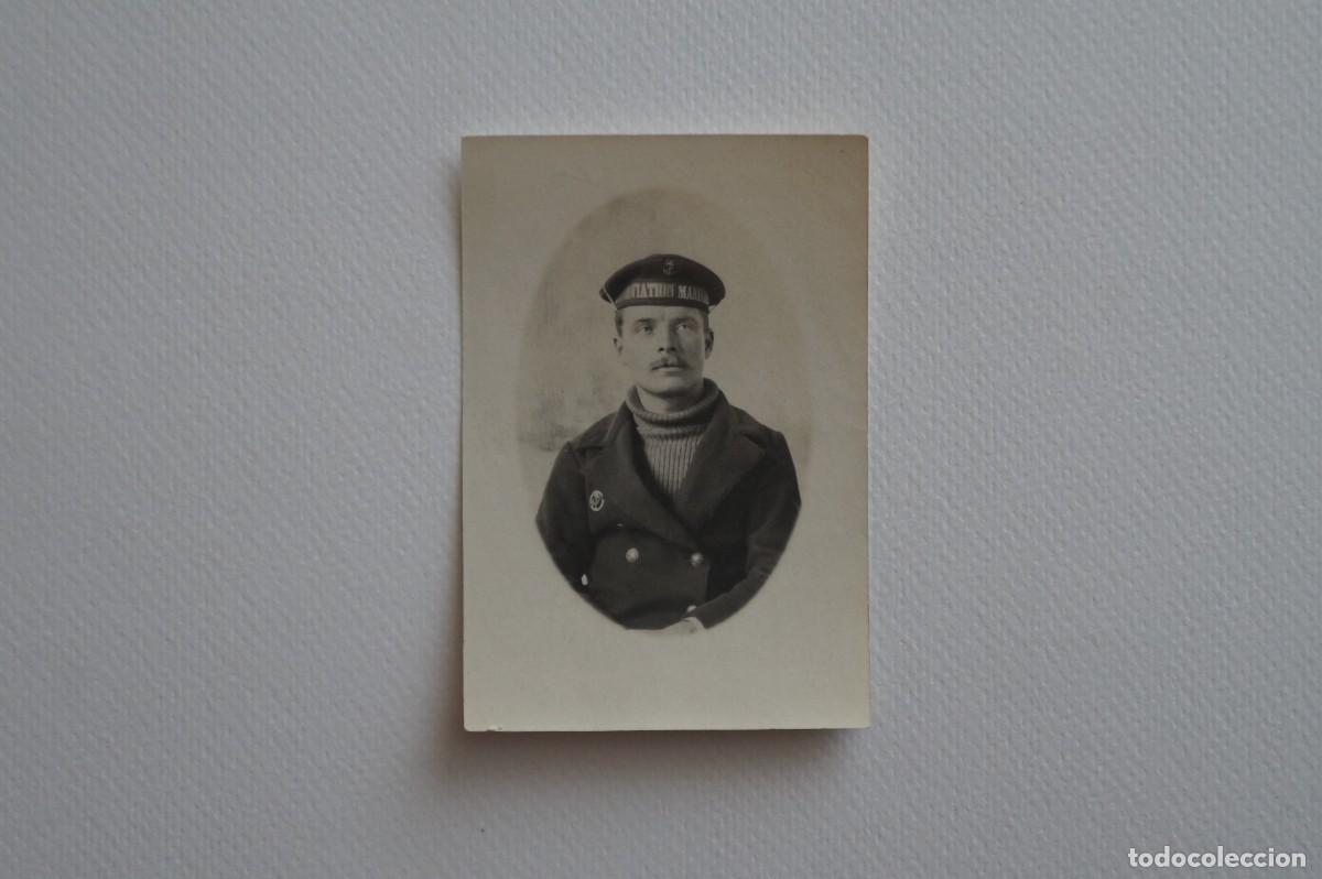 Fotografia antica: Fotograf&iacute;a antigua en blanco y negro. Retrato de un marinero.