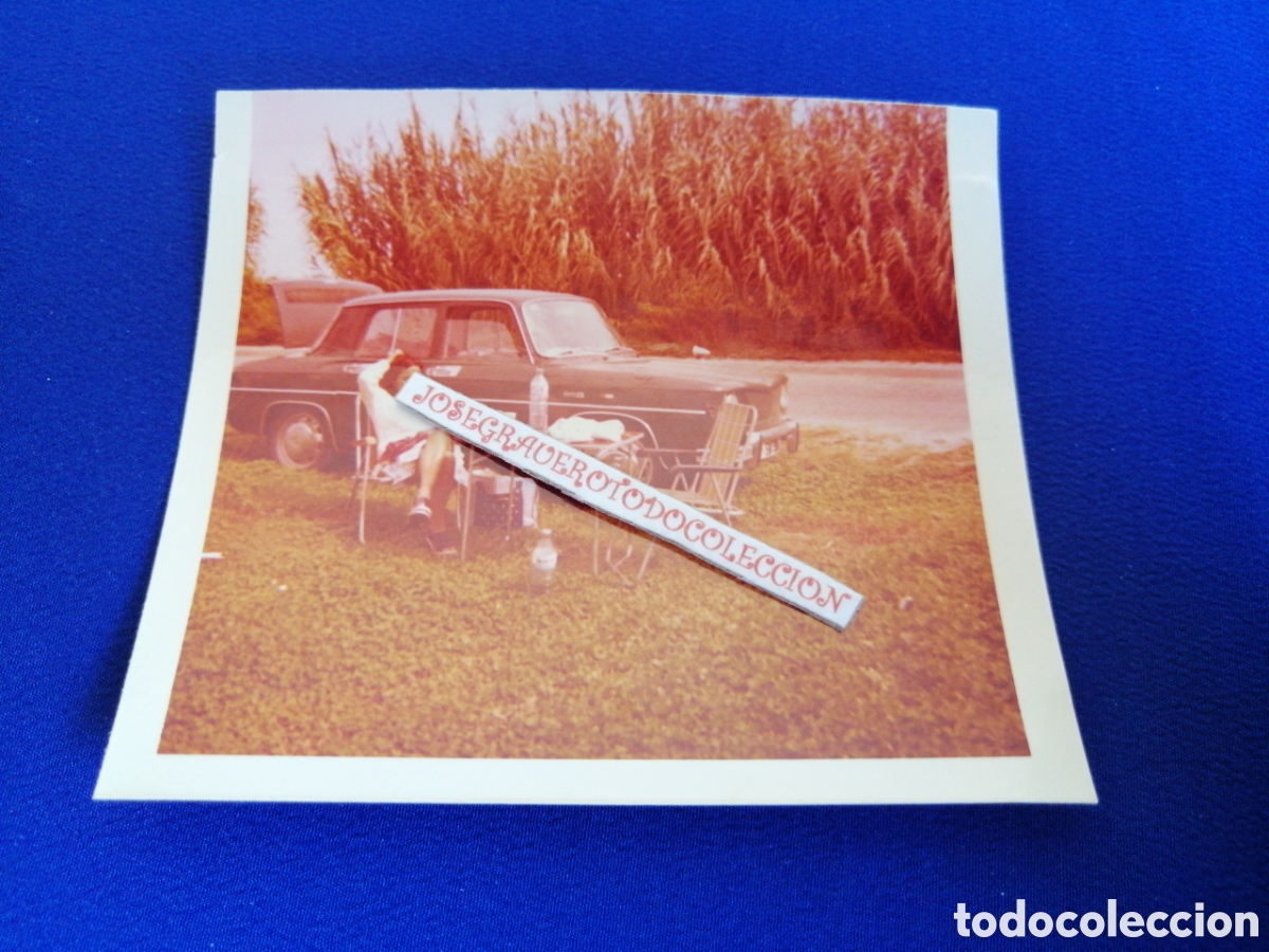 Fotografia antica: COCHE CON MODELO FOTOGRAF&Iacute;A