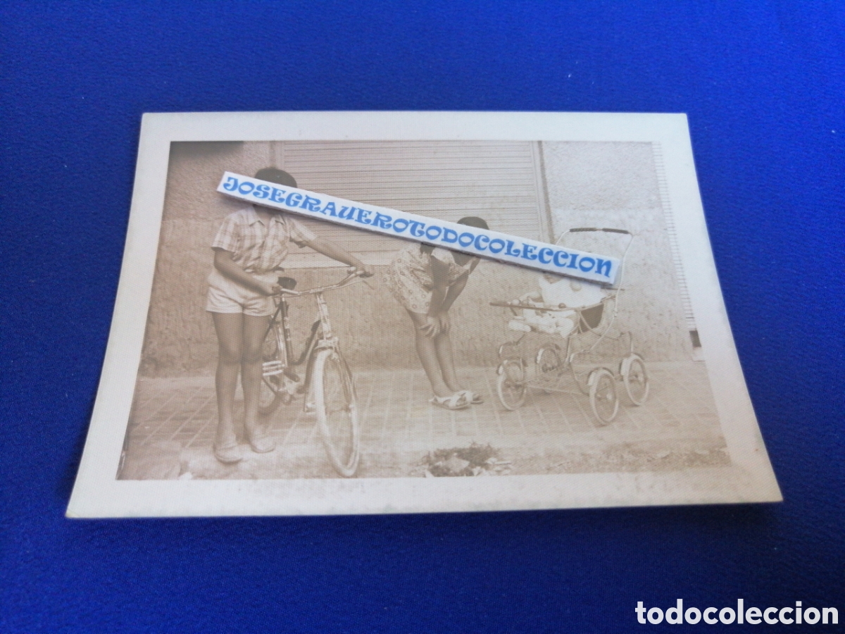 Fotograf&iacute;a antigua: BICICLETA CON NI&Ntilde;OS MODELOS POSANDO FOTOGRAF&Iacute;A ANTIGUA