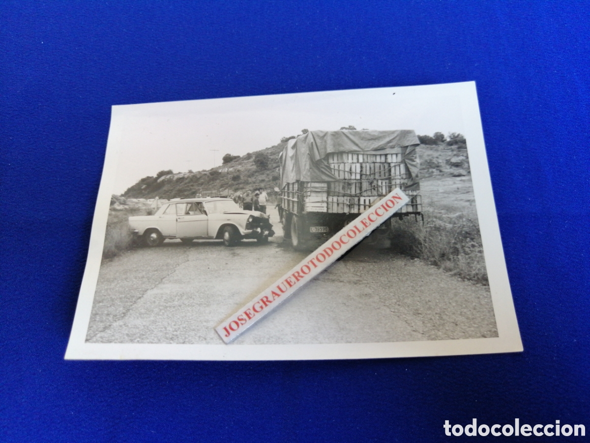 Fotografia antica: COCHE Y CAMI&Oacute;N ACCIDENTE FOTOGRAF&Iacute;A ANTIGUA