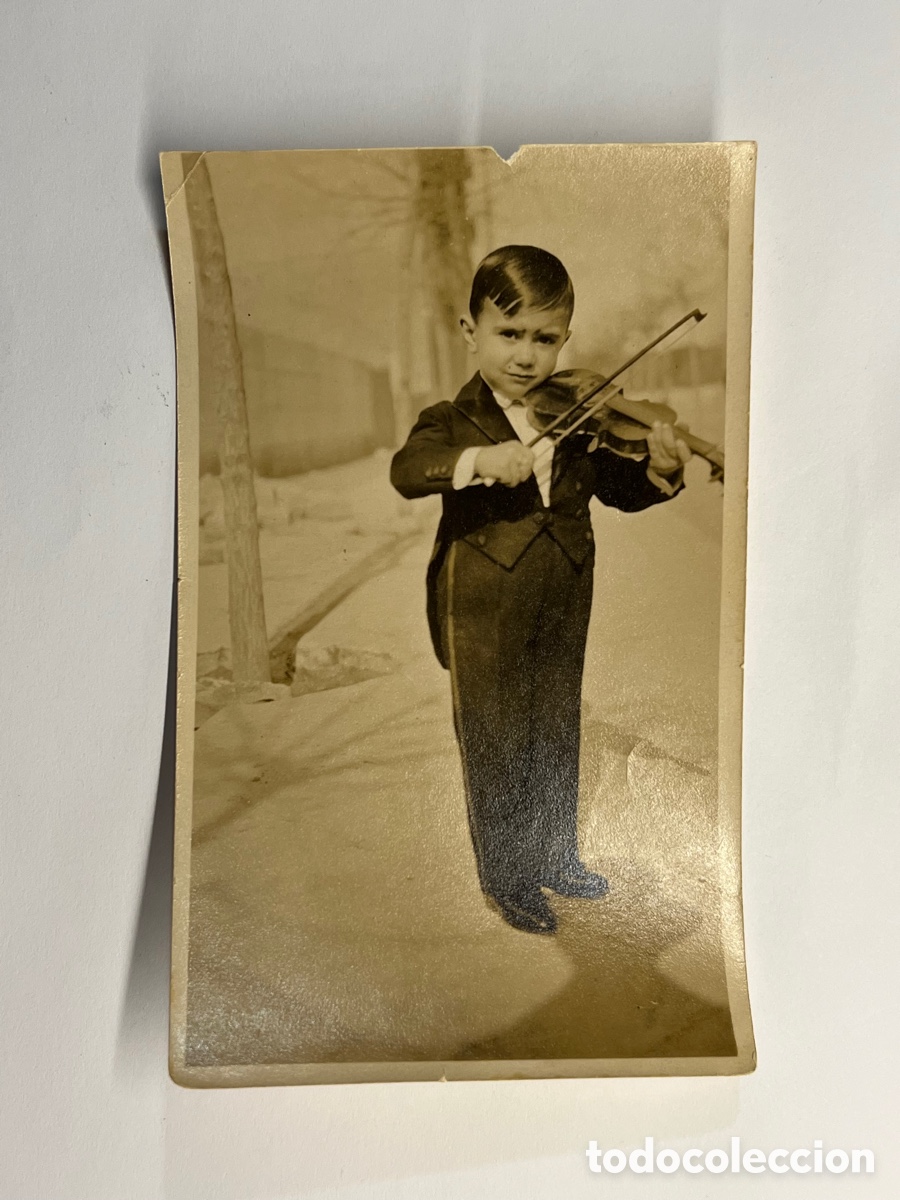 Fotograf&iacute;a antigua: NI&Ntilde;OS. Fotograf&iacute;a antigua.. el Ni&ntilde;o que tocaba el viol&iacute;n&hellip; Albumina (h.1920?)