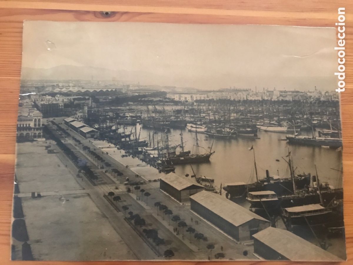 Antique Photography: Fotograf&iacute;a antigua albumina animada. Puerto de Barcelona barcos vista a&eacute;rea.