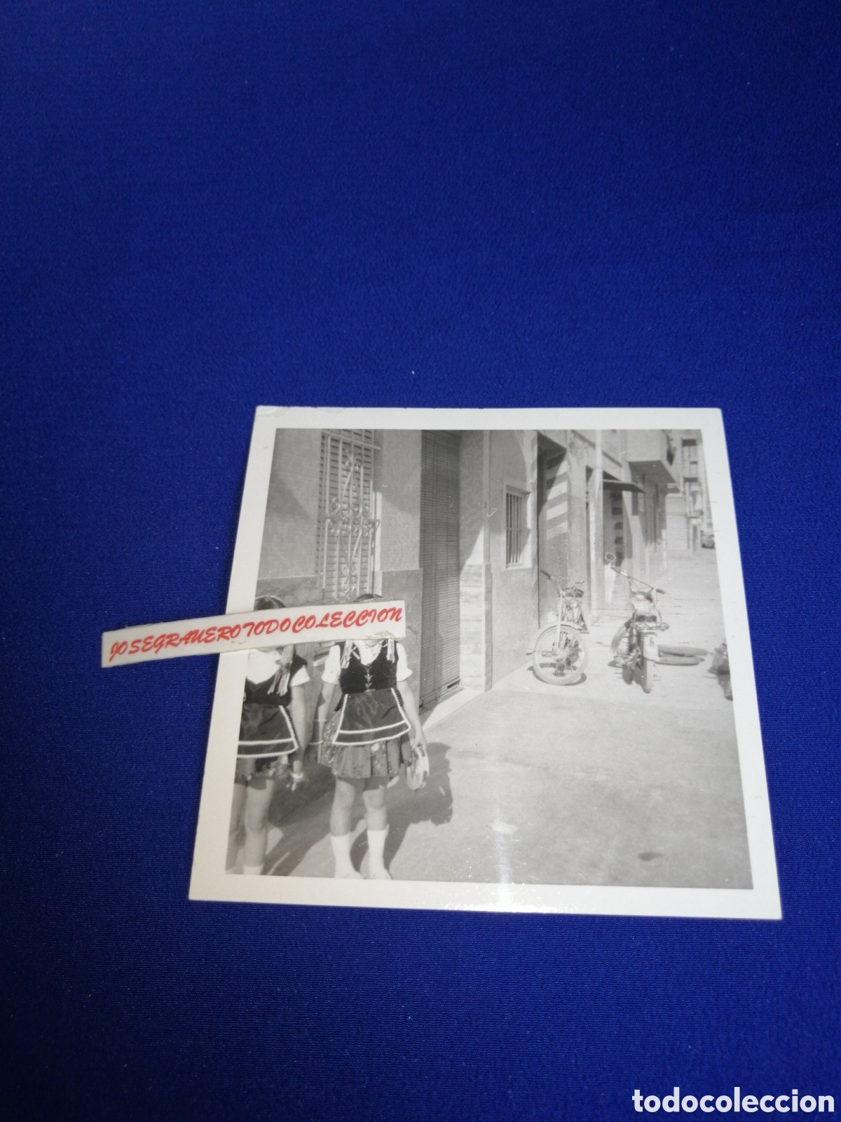 Alte Fotografie: MOTOS ANTIGUAS CON NI&Ntilde;AS MODELOS A&Ntilde;O 1970 FOTOGRAF&Iacute;A ANTIGUA