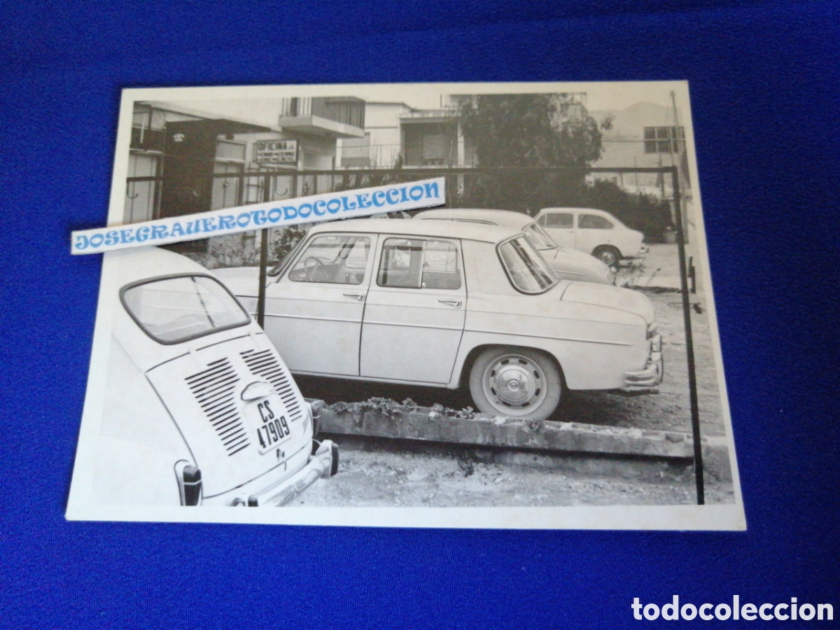 Alte Fotografie: COCHES ANTIGUOS (BENICASIM) CASTELL&Oacute;N a&ntilde;o 1969 FOTOGRAF&Iacute;A ANTIGUA