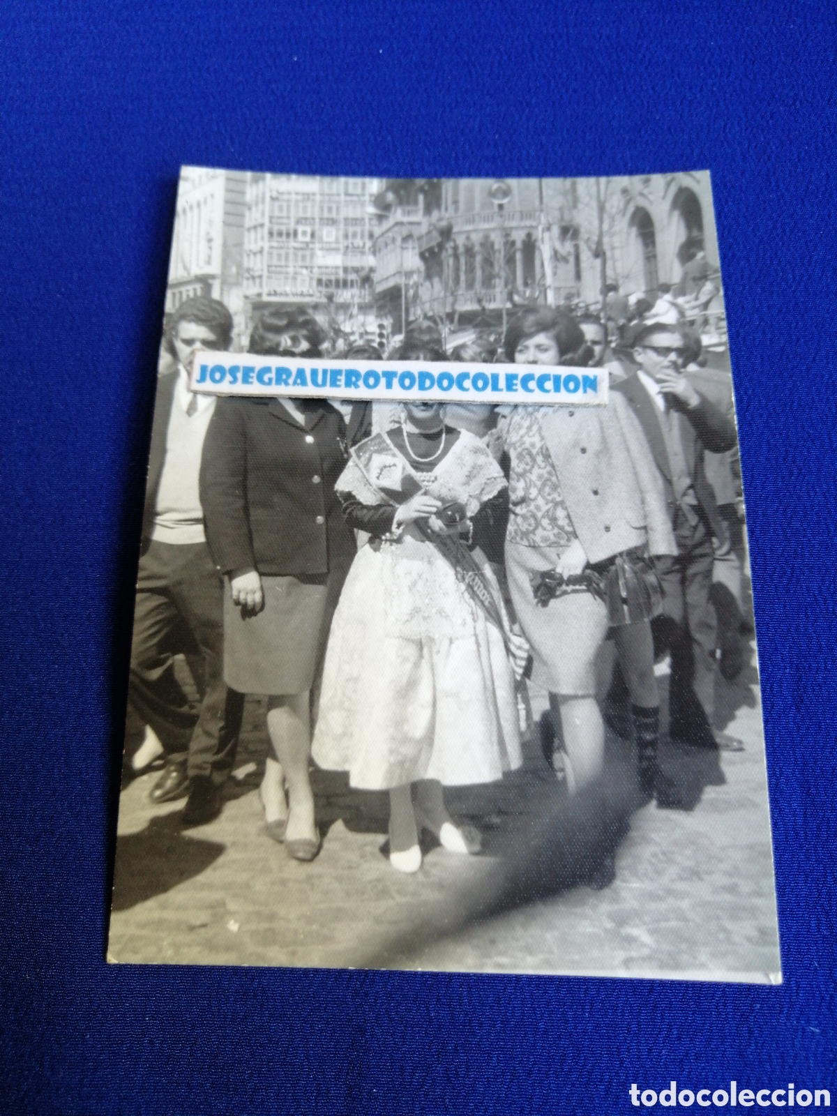 Fotografia antica: FALLERA CONVENTO JERUSALEM MATEM&Aacute;TICO MARZAL A&Ntilde;O 1968 PLAZA DEL CAUDILLO FOTOGRAF&Iacute;A ANTIGUA