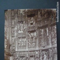 Fotografía antigua: TOLEDO RETABLO DE LA CAPILLA MAYOR DE LA CATEDRAL ALGUACIL ANTIGUA ALBUMINA HACIA 1870 17 X 21 CMTS