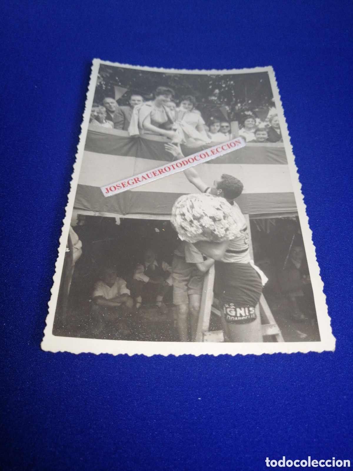 Alte Fotografie: CICLISTA CON RAMO ENTREGA DE COPA FOTOGRAF&Iacute;A ANTIGUA