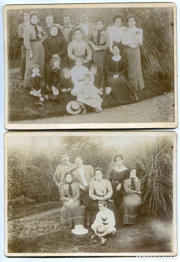 Fotografia antiga: Dos retratos de familia en un jard&iacute;n, circa 1900, no se indica fot&oacute;grafo
