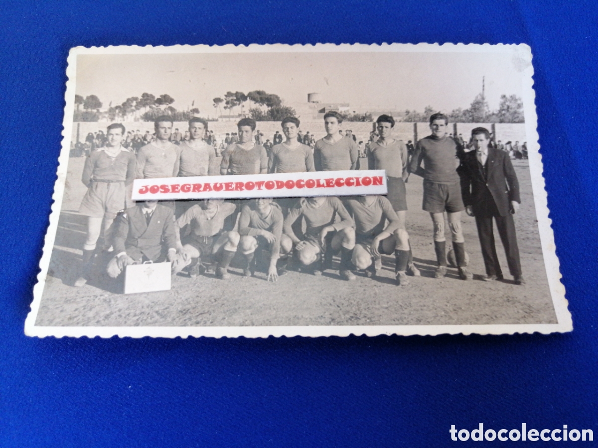 Alte Fotografie: F&Uacute;TBOLISTAS A&Ntilde;O 1952 FOTOGRAF&Iacute;A ANTIGUA CON SELLO FOTOGR&Aacute;FICO MANISES(VALENCIA)