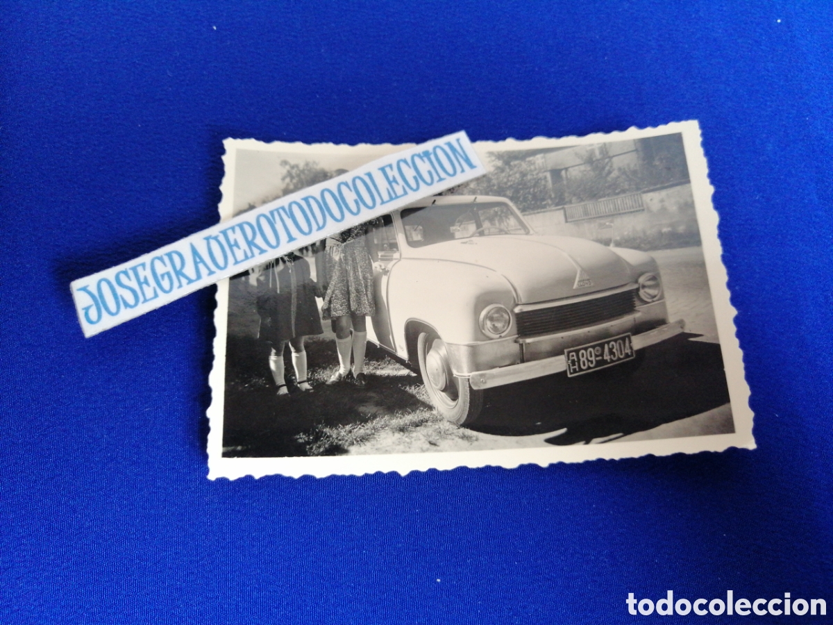 Antique Photography: COCHE LLOYD 300 CON MODELOS FOTOGRAF&Iacute;A ANTIGUA
