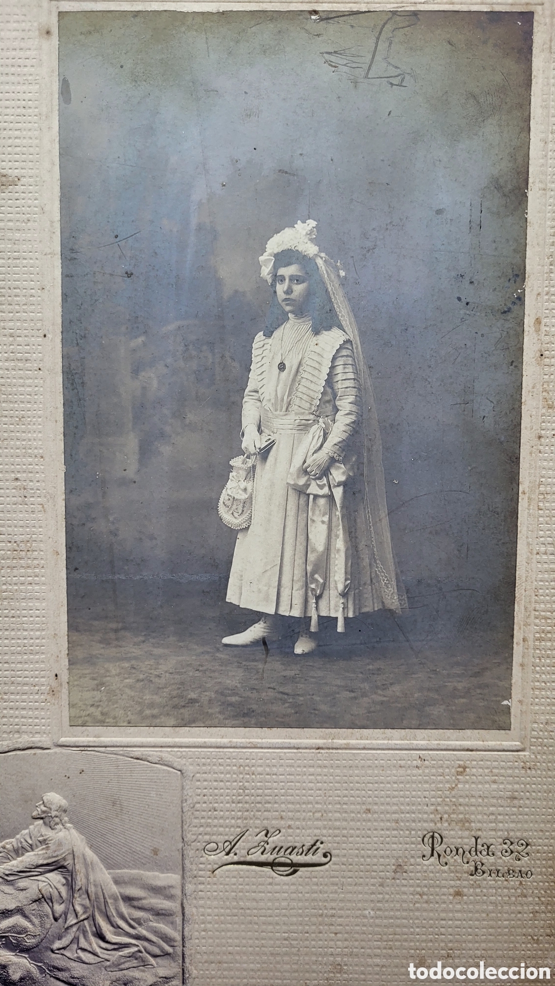 Fotografia antica: Fotograf&iacute;a antigua alb&uacute;mina retrato de una Ni&ntilde;a