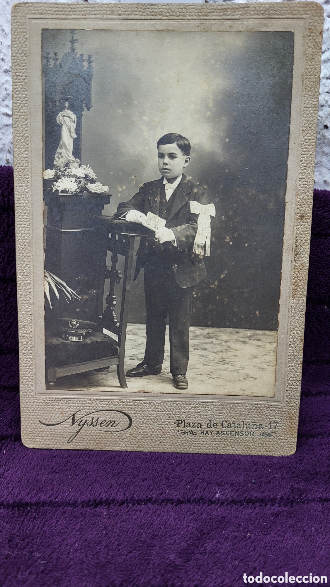 Fotografia antica: Fotograf&iacute;a antigua alb&uacute;mina retrato de un Ni&ntilde;o