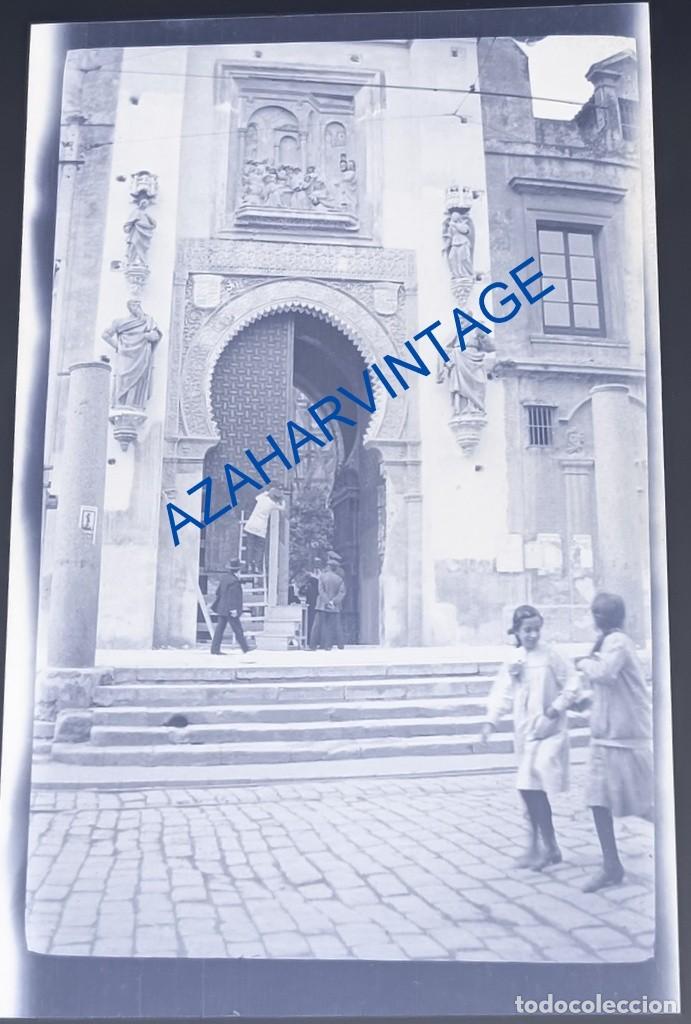 Alte Fotografie: ANTIQUISIMO CLICHE ORIGINAL, CELULOIDE, SEVILLA, PUERTA DEL PERDON, 60X44MM
