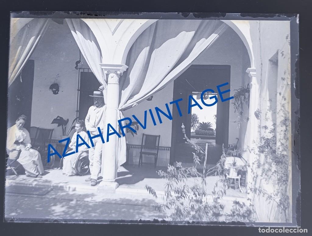 Fotografia antica: ANTIQUISIMO CLICHE ORIGINAL,CRISTAL, ESCENA COSTUMBRISTA, 90X65MM