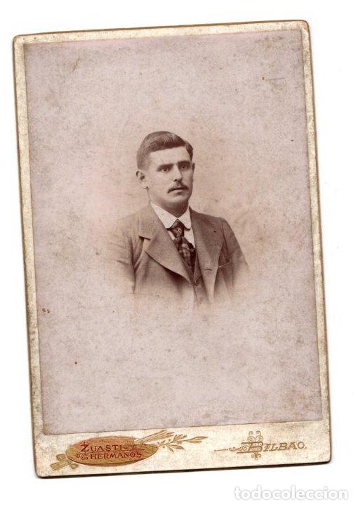 Fotografia antica: FOTOGRAFIA ALBUMINA RETRATO DE CABALLERO. ZUASTI HERMANOS, BILBAO