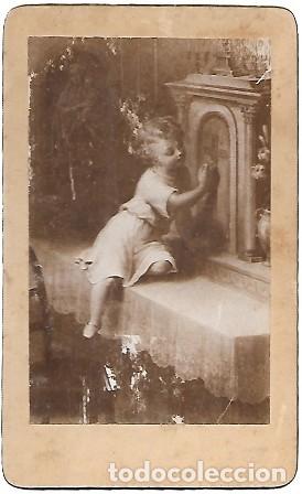 Fotograf&iacute;a antigua: FOTOGRAFIA REPRODUCCION ESTAMPA NI&Ntilde;O JESUS SOBRE 1919 - ALBUMINA-3977