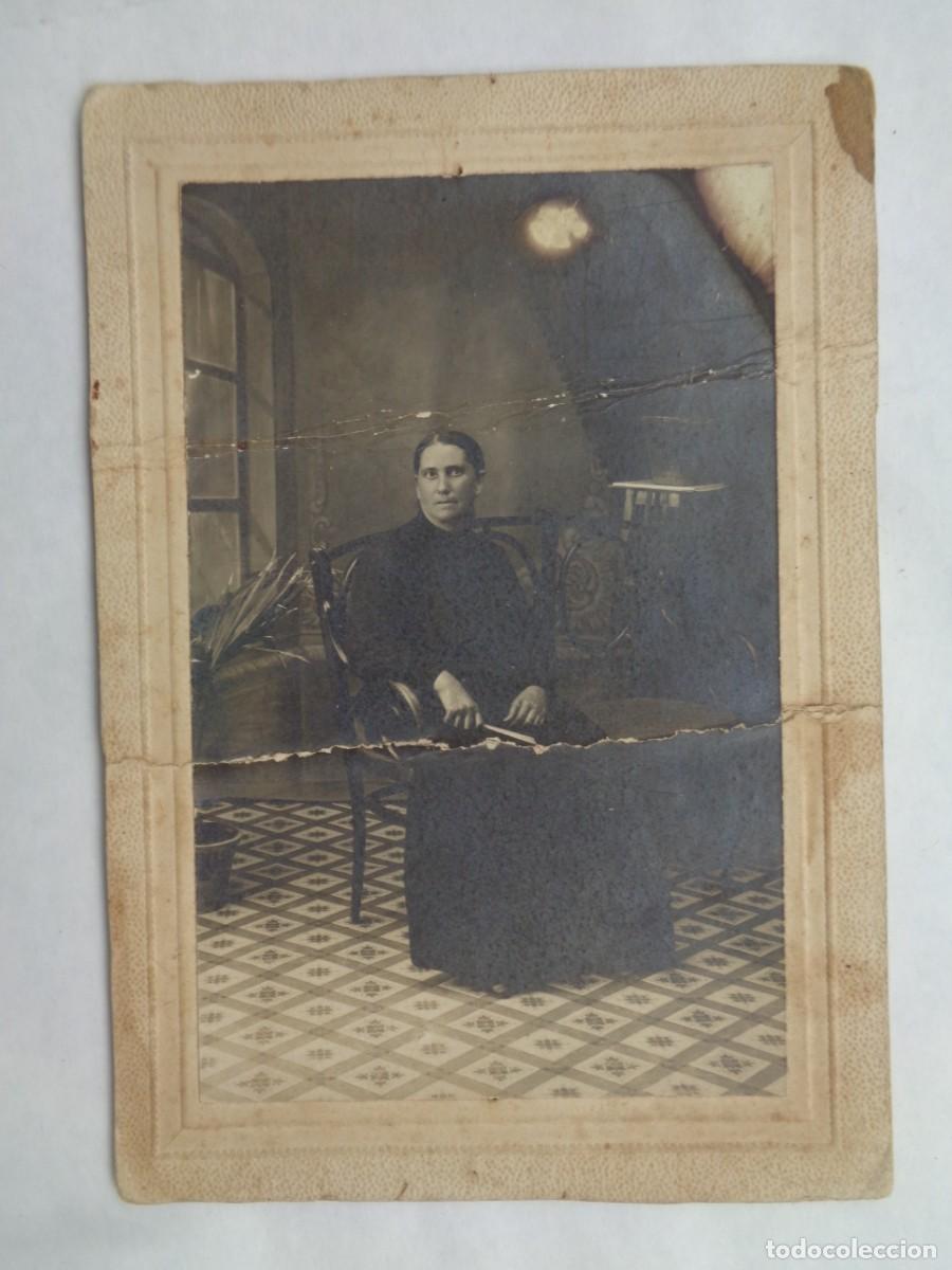 Antique Photography: PRECIOSA FOTO DE ESTUDIO DE SE&Ntilde;ORA DE LUTO . FINES DEL XIX O PRINCIPIOS DEL XX. &iexcl; DOBLADA !