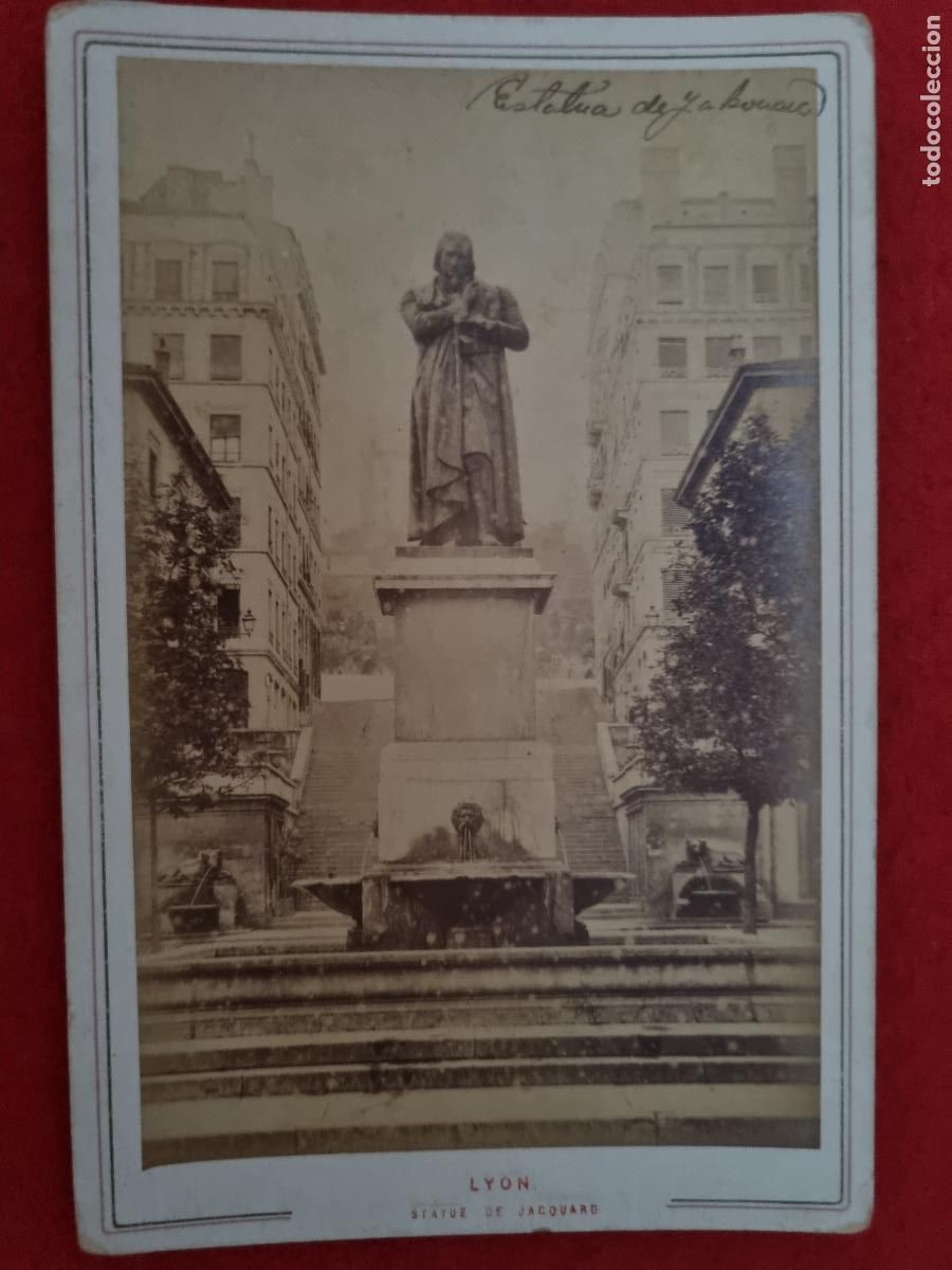 Fotografia antica: FOTOGRAFIA ALBUMINA FRANCIA FRANCE LYON STATUE DE JACQUARD 10,50 X 16,50 CM ORIGINAL FRC 59