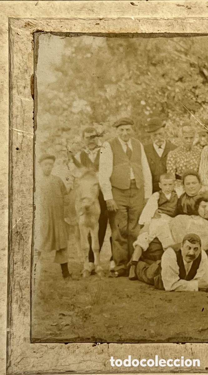 Fotografia antiga: FOTOGRAF&Iacute;A FELIZ.. La familia del burrito. La Espa&ntilde;a bajo el reinado de Alfonso XIII (a.1904)