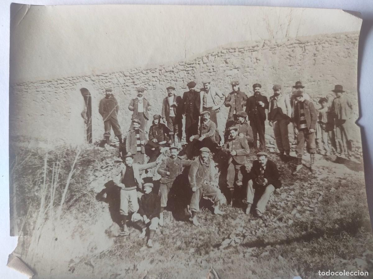 Antique Photography: GRUPO EN EL CAMPO TAMA&Ntilde;O 11.5 X 6.5 CM