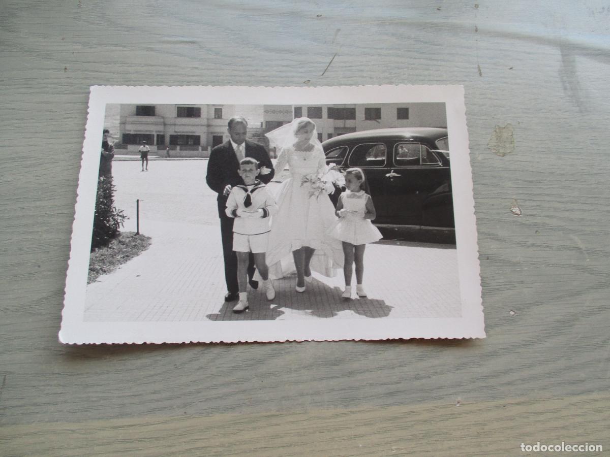 Fotografia antica: ANTIGUA FOTO DE: NOVIOS Y NI&Ntilde;OS - 1959- FOTO: VELAZQUEZ- SIDI-IFNI