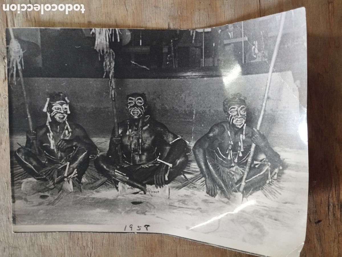 Fotografia antiga: Fotograf&iacute;a de San Boi del Llobregat, Llus&aacute;nes a&ntilde;os 50, casa t&iacute;pica de la &eacute;poca 24 x 16