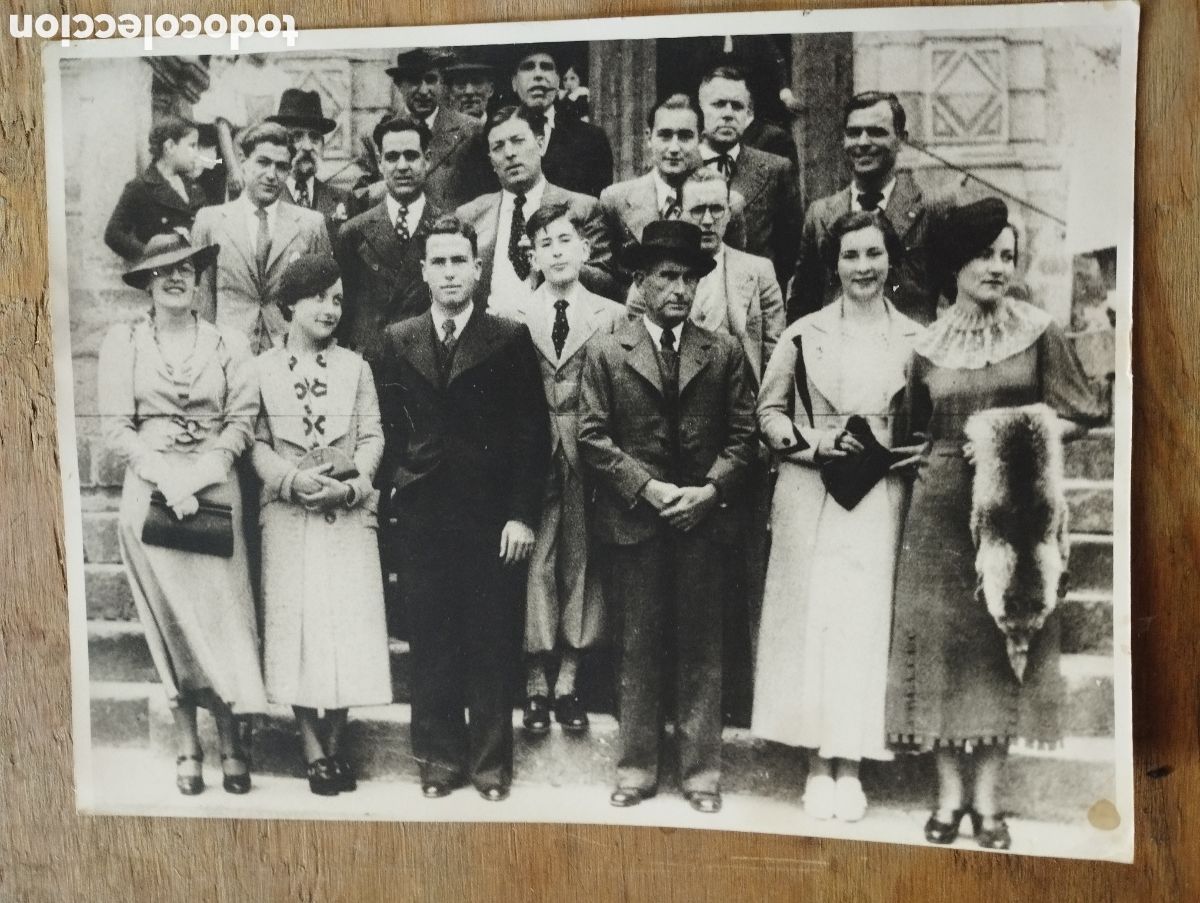 Fotografia antiga: Fotograf&iacute;a de San Boi del Llobregat, Llus&aacute;nes a&ntilde;os 50, casa t&iacute;pica de la &eacute;poca 24 x 16