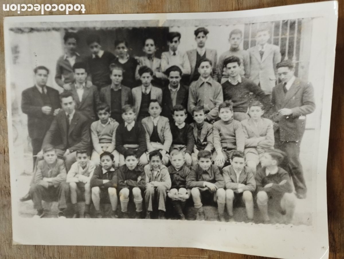 Fotografia antiga: Fotograf&iacute;a de San Boi del Llobregat, Llus&aacute;nes a&ntilde;os 50, casa t&iacute;pica de la &eacute;poca 24 x 16