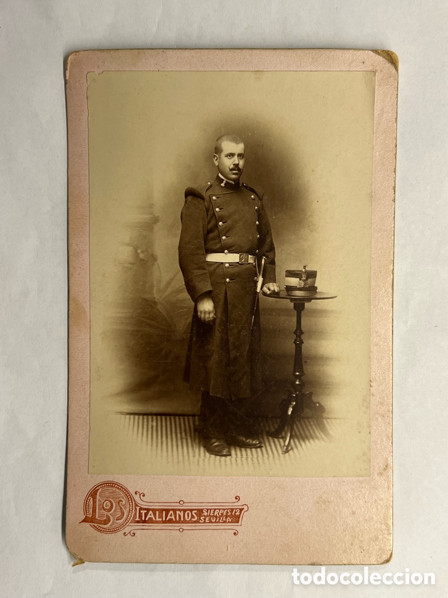 Alte Fotografie: MILITAR ALFONSINO.. Retrato Gabinete. Los Italianos, Sevilla.. (fin Siglo XIX)