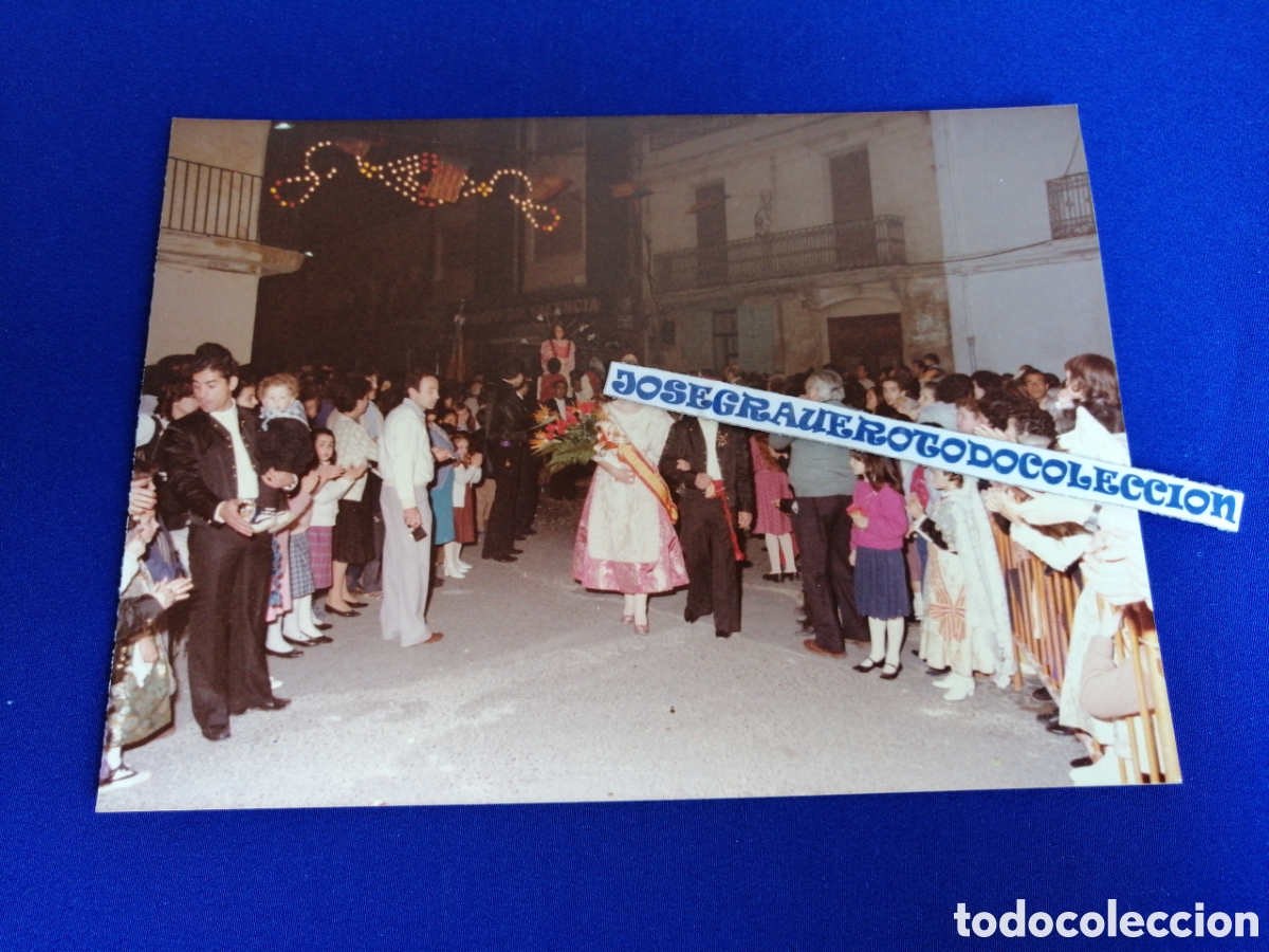 Fotografia antica: FALLA LA SALETA (ALDAYA) 1983 OFRENDA VIRGEN FALLERA MAYOR Y PRESIDENTE FOTOGRAF&Iacute;A ANTIGUA