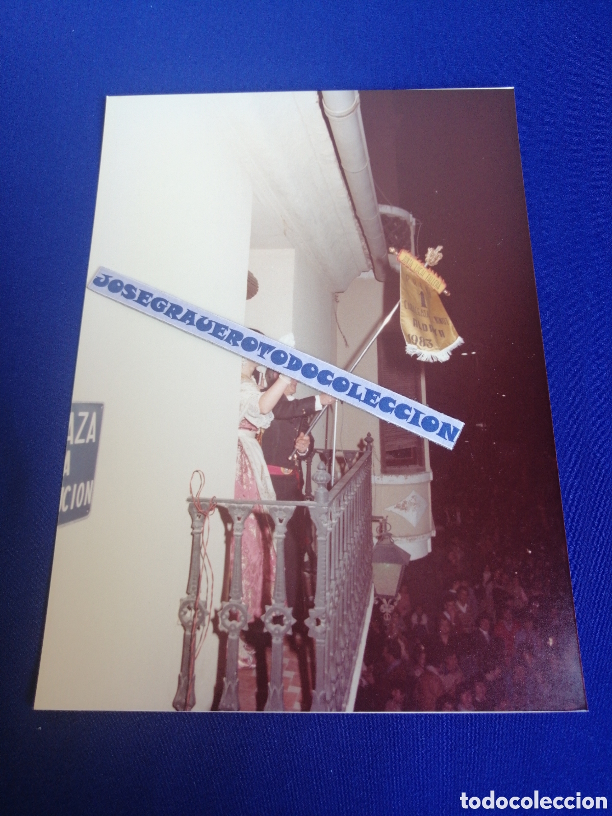 Fotografia antica: FALLA LA SALETA (ALDAYA) 1983 ENTREGA DE PREMIOS 1 PREMIO CABALGATA DEL NINOT F. MAYOR Y PRESIDENTE