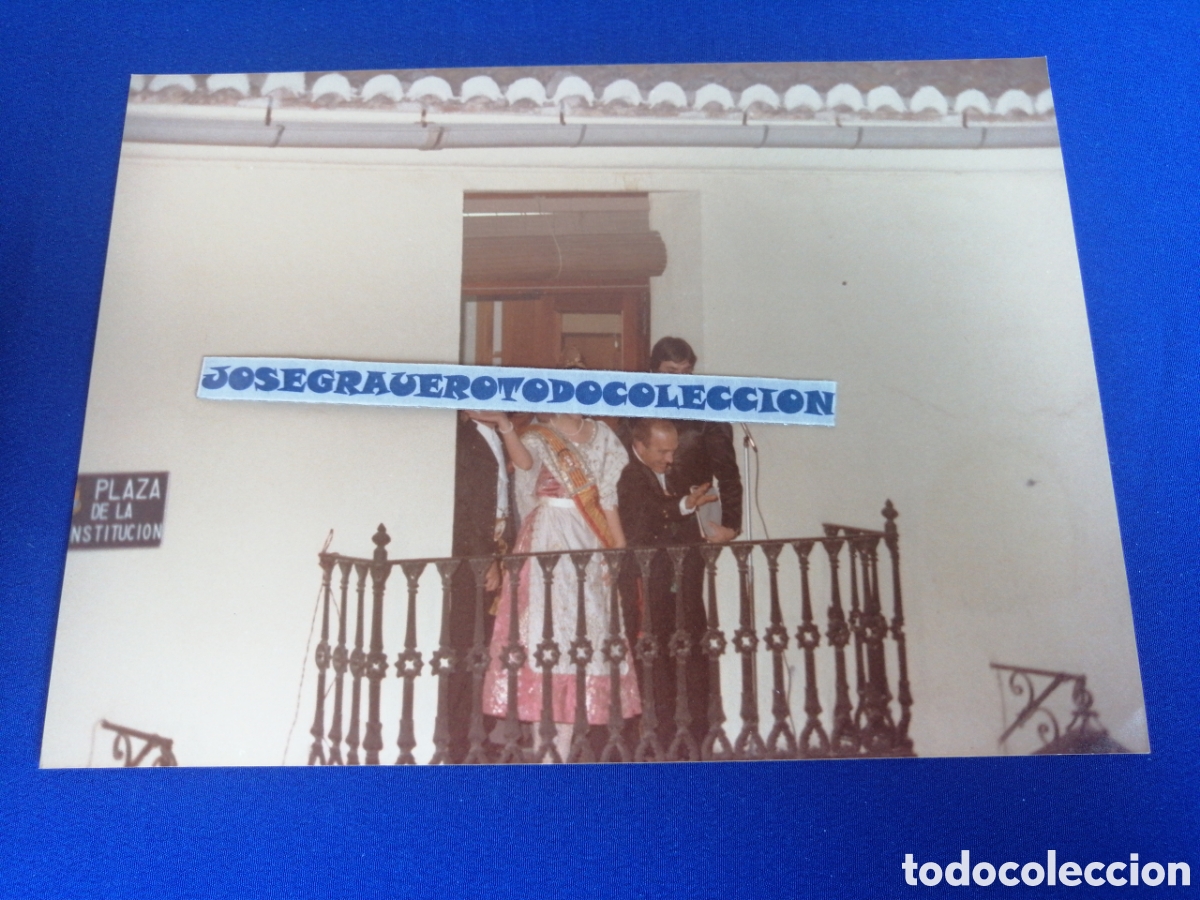 Alte Fotografie: FALLA LA SALETA (ALDAYA) 1983 ENTREGA DE PREMIOS ESTANDARTES FALLERA MAYOR Y PRESIDENTE