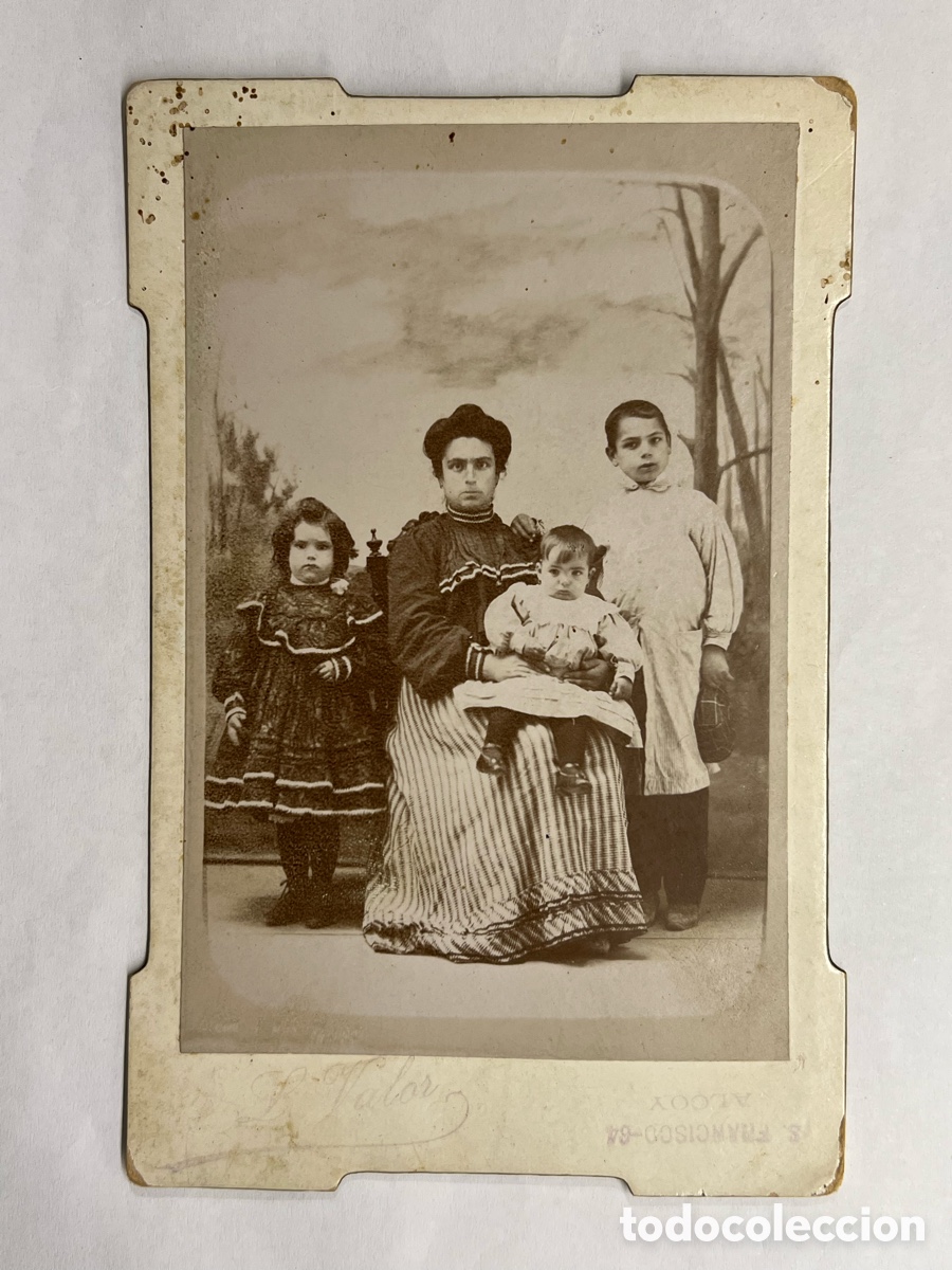 Alte Fotografie: ALCOY, Fot&oacute;grafia L. VALOR. Fotograf&iacute;a Costumbrista. Fam&iacute;lia Alcoyana (fin siglo XIX)
