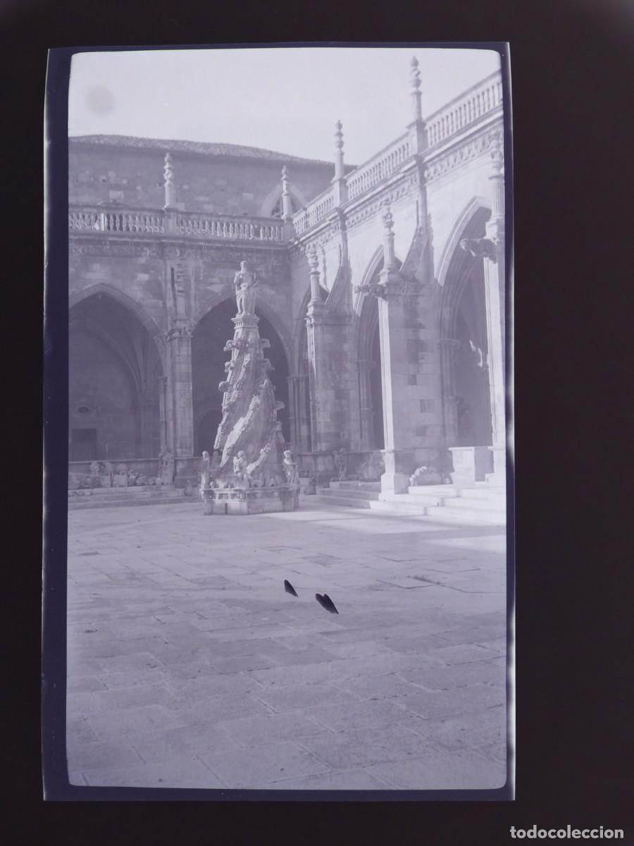 Antique Photography: LEON, Catedral. Claustro y Termas romanas - CLICHE NEGATIVO EN CELULOIDE, c.1920-1930
