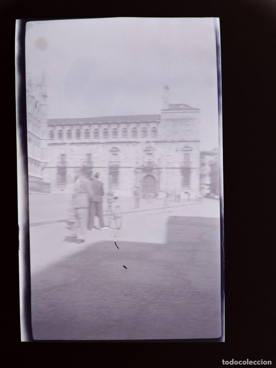 Antique Photography: LEON, Casa de los Guzmanes - CLICHE NEGATIVO EN CELULOIDE, c.1920-1930
