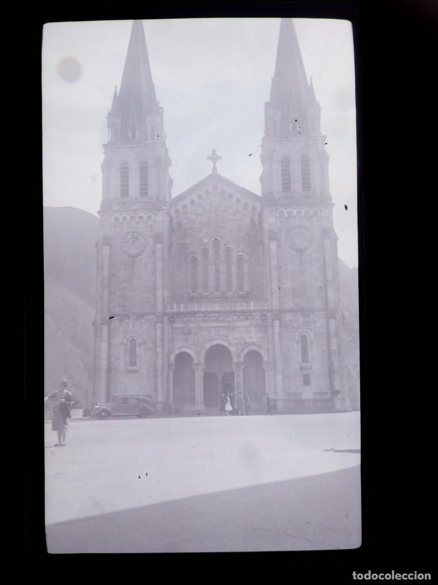 Antique Photography: COVADONGA, ASTURIAS, BASILICA - CLICHE NEGATIVO EN CELULOIDE, c.1920-1930