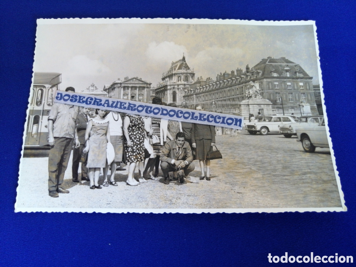 Antique Photography: PALACIO VERSALLES (FRANCIA) CON TURISTAS ESPA&Ntilde;OLES POSANDO FOTOGRAF&Iacute;A SELLO FOTOGR&Aacute;FICO ORTELLS