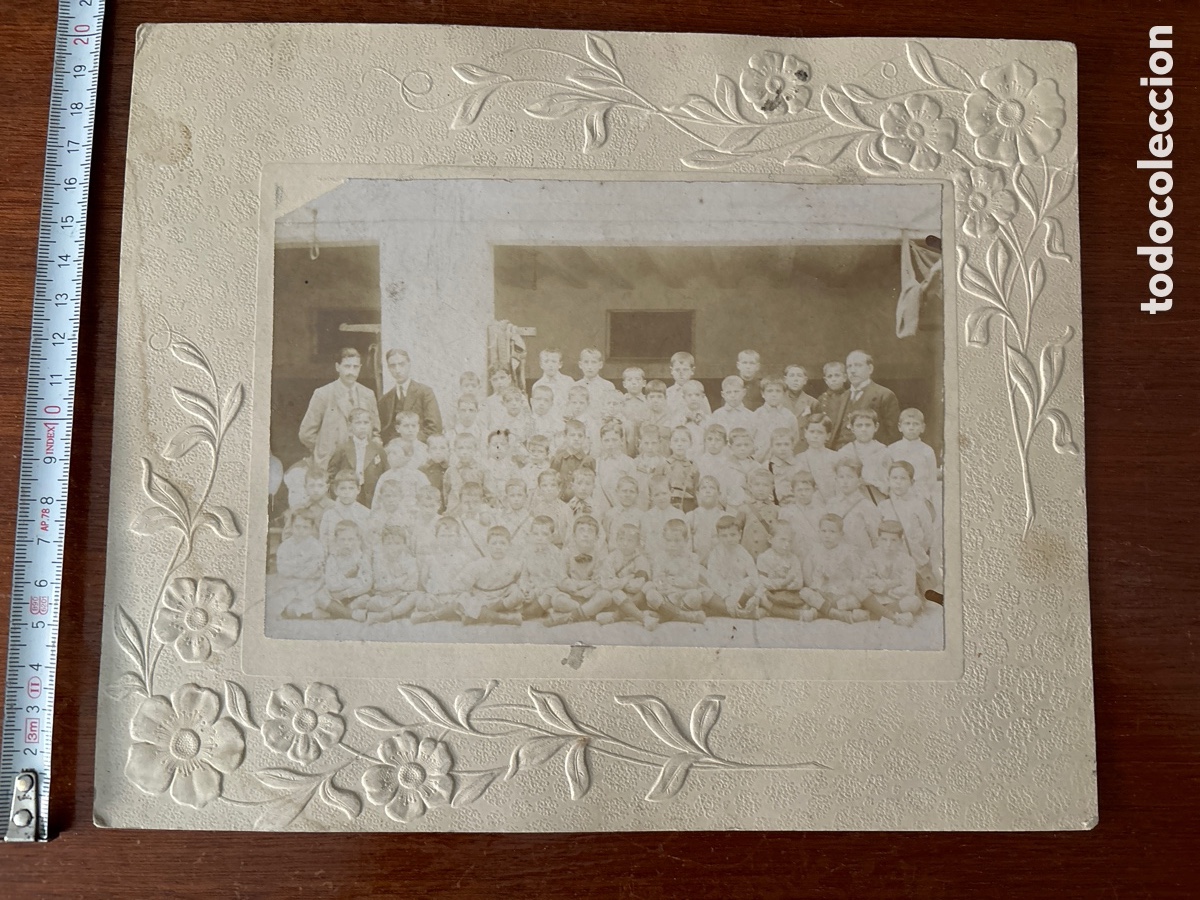 Antique Photography: FOTO ALBUMINA. ALUMNOS DE VARIOS CURSOS CON SUS MAESTROS. FOT&Oacute;GRAFO?. COMIENZOS S. XX.