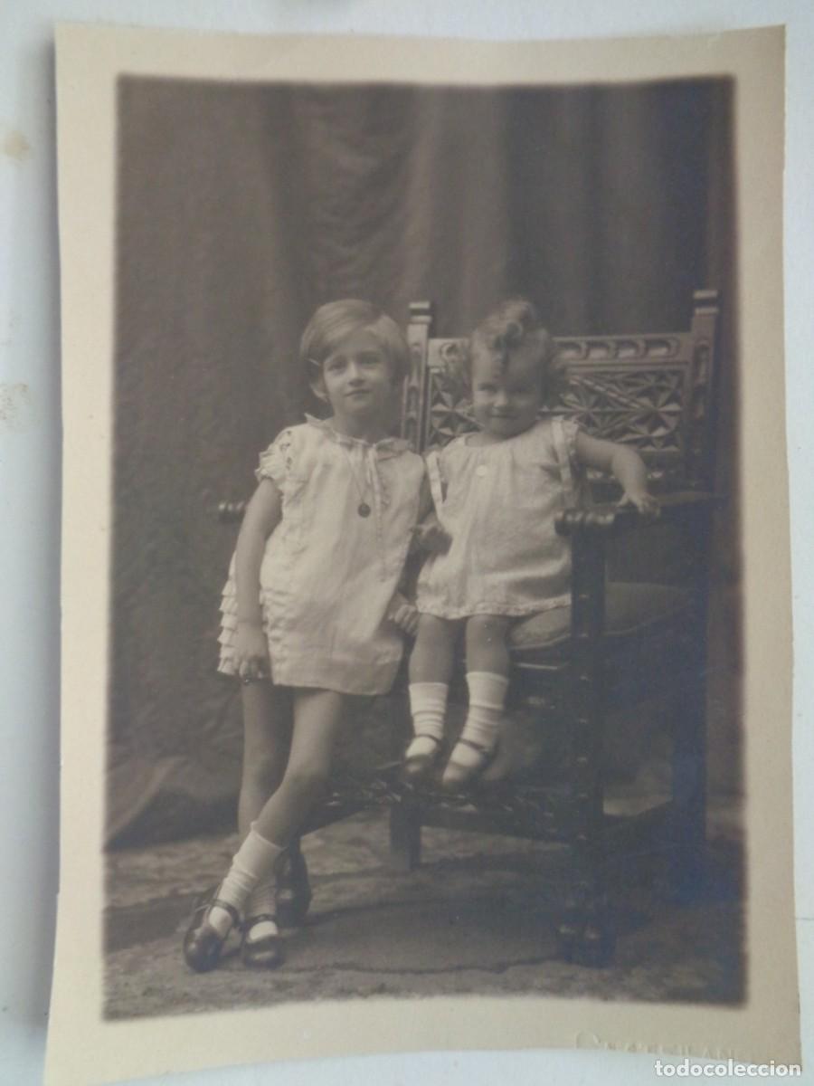Fotografia antiga: PRECIOSA FOTO DE ESTUDIO DE NI&Ntilde;AS DE PRINCIPIOS DE SIGLO