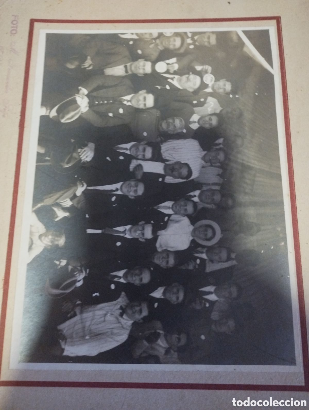 Fotografia antica: Fotograf&iacute;a de un grupo de amigos a&ntilde;os 40