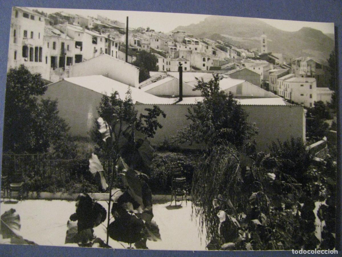 Fotografia antica: FOTO DE LOS A&Ntilde;OS 70. 10,5X7,5 CM. SIN IDENTIFICAR EL LUGAR.