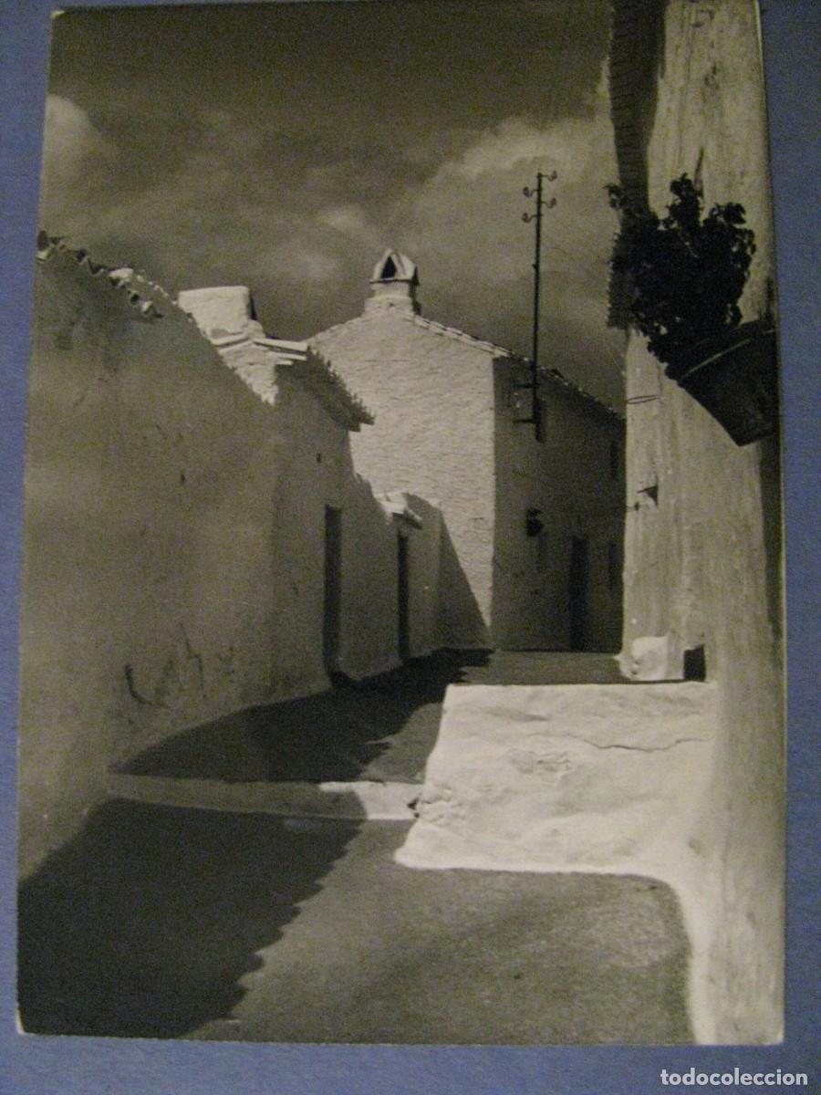 Antique Photography: FOTO DE LOS A&Ntilde;OS 70. 10,5X7,5 CM. SIN IDENTIFICAR EL LUGAR.