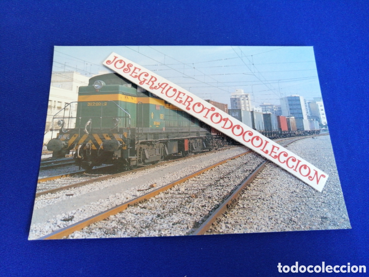 Photographie ancienne: LOCOMOTORA DIESEL 10704 ESTACION DE CASTELLON DE LA PLANA 1989 N&Uacute;MERO 236